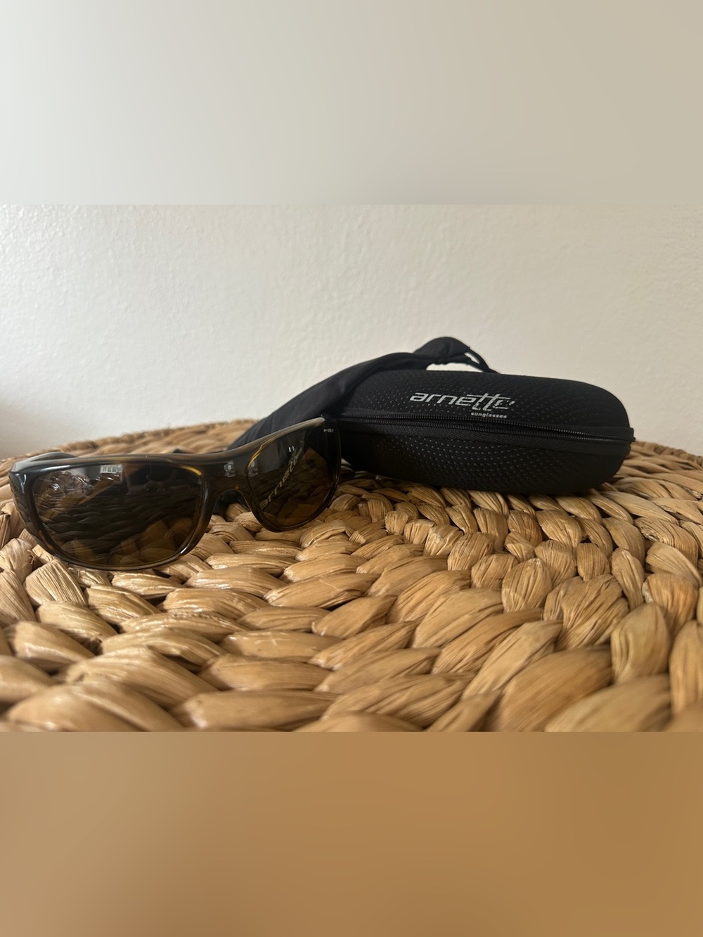 Arnette Polarized Tortoise Shell Wrap Sunglasses & Case Vintage Sport Style